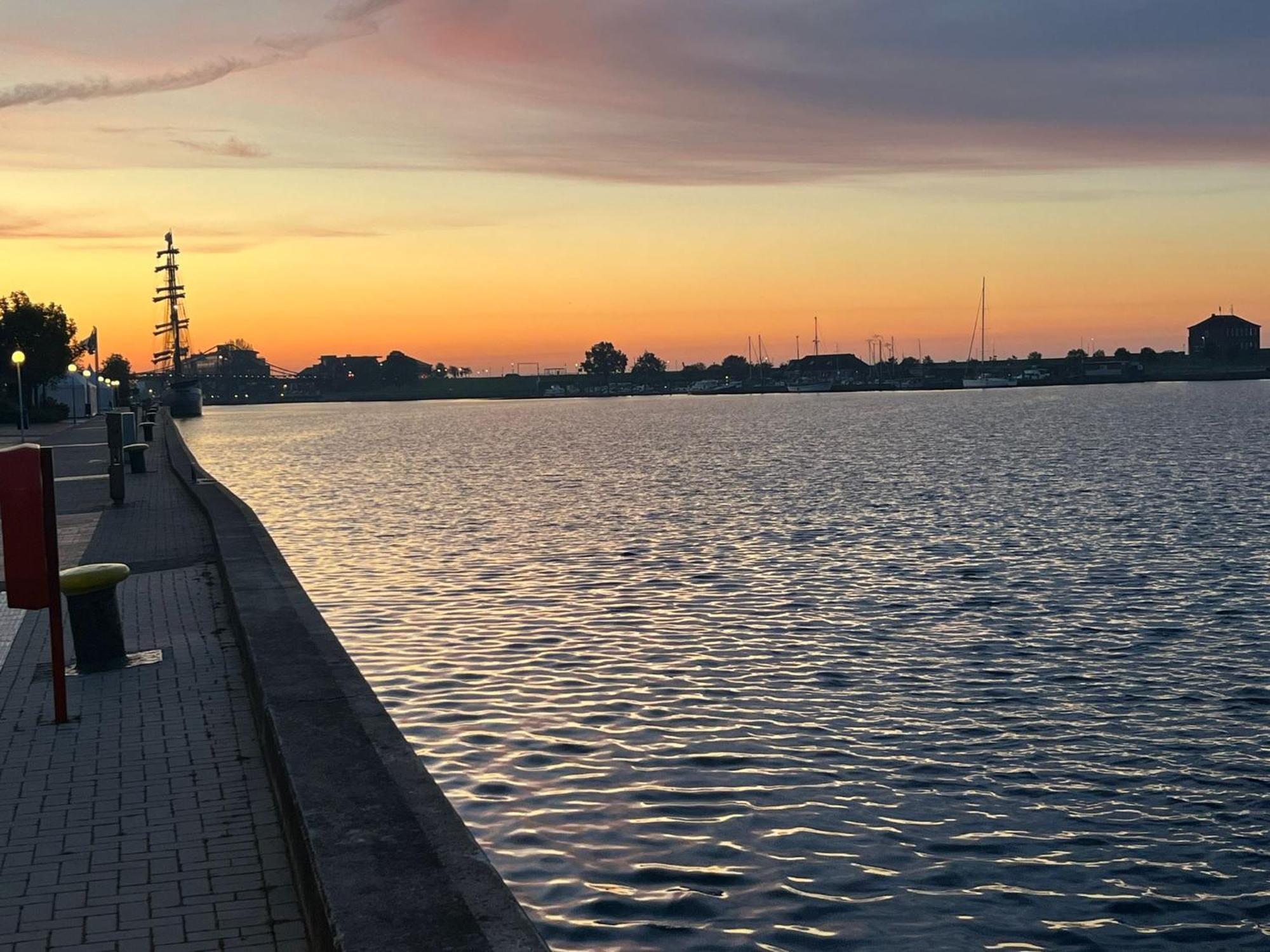Dat Wittsche Hus - Ferienwohnung An Der Nordsee Wilhelmshaven Exterior foto